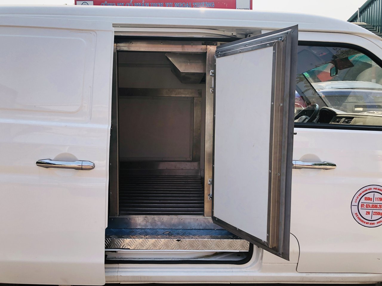 Xe bán tải DongBen X30 thùng đông lạnh